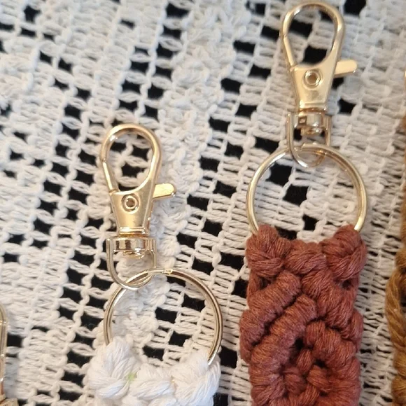 Handcrafted Macramé Keychain Set - Neutral Tones - Picture 4 of 12